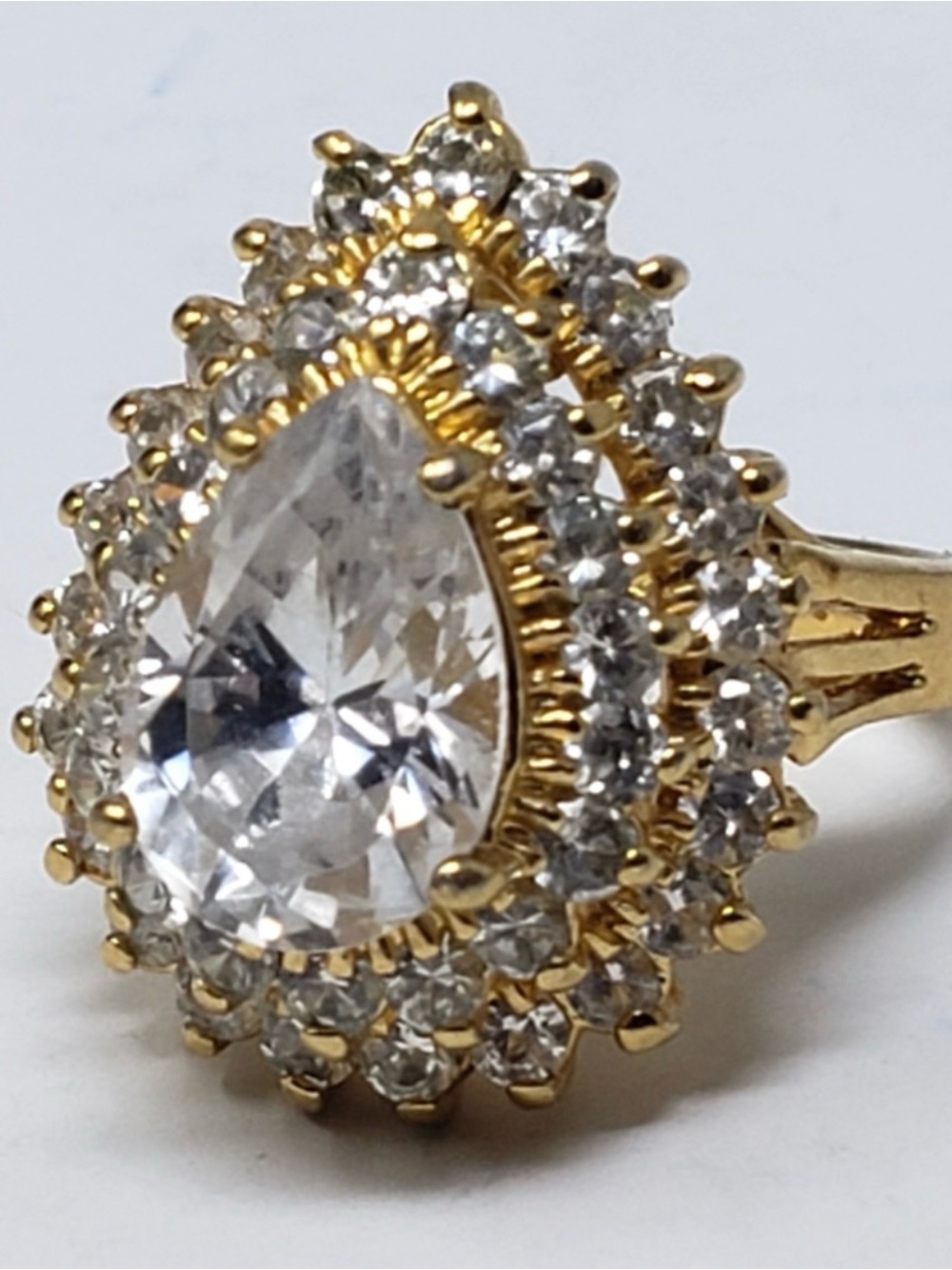 Gold plate Vintage Crystal Diamond Pear Cocktail size 7